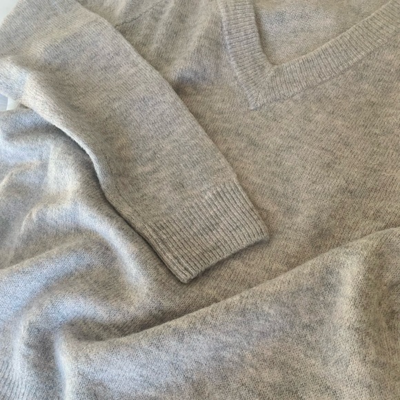 NWOT H&M Knit Sweater - Picture 2 of 12